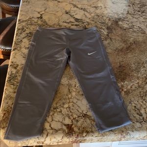 Grey Nike cropped power leggings